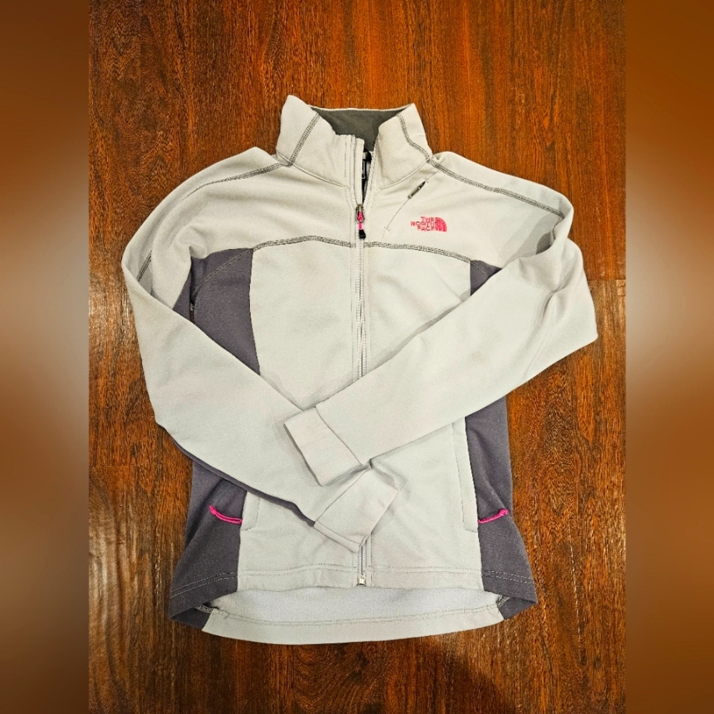 North Face jacket. Ladies size Small.